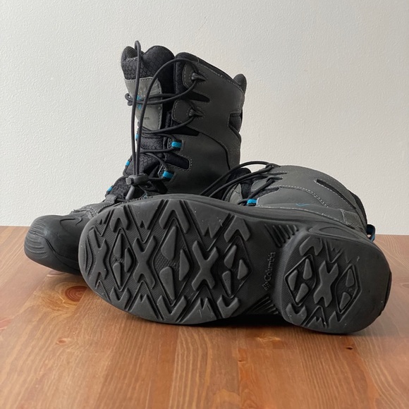 SOLD Boy’s Colombia winter/ snow boots - Picture 7 of 8